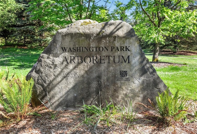 2222 E Mcgraw St, Seattle, WA 98112 - view of community sign