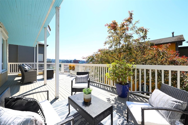 920 4th Ave N, Seattle, WA 98109 - deck with an outdoor hangout area