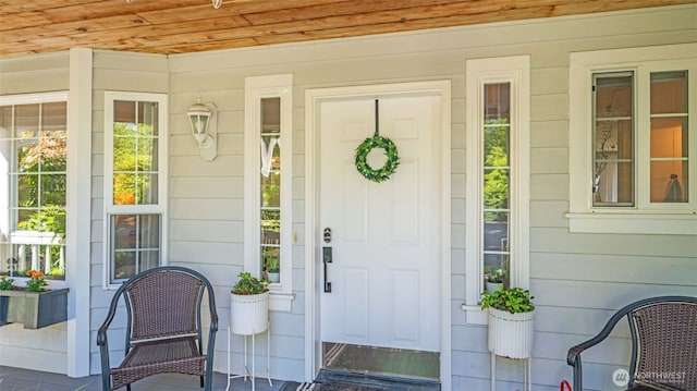 25161 13th Ave S, Des Moines, WA 98198 - property entrance featuring a porch