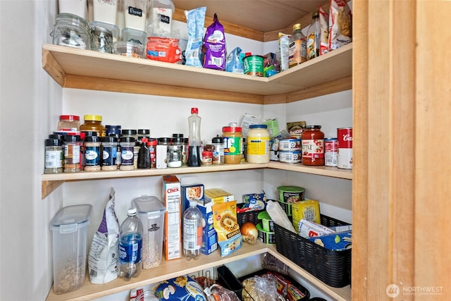 201 E Park Loop, Shelton, WA 98584 - view of pantry