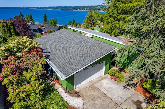 714 SW 296th St, Federal Way, WA 98023 - view of subject property with a large body of water