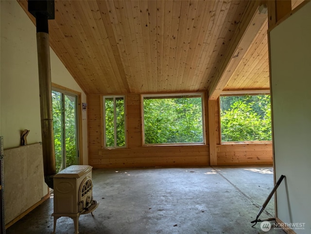 12508 Kellogg Lake Rd, Sultan, WA 98294 - unfurnished sunroom featuring vaulted ceiling