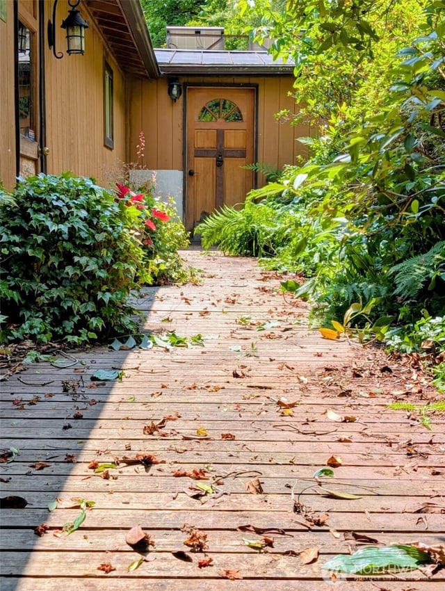 12508 Kellogg Lake Rd, Sultan, WA 98294 - doorway to property featuring a wooden deck