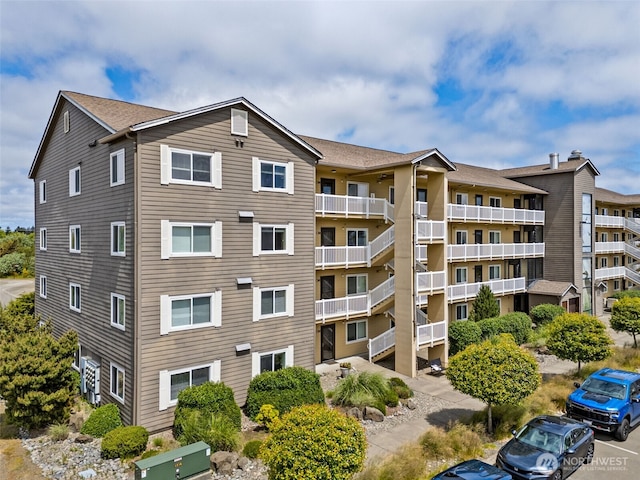 262 Oyhut Bay Blvd SW Unit 101, Ocean Shores, WA 98569 - view of apartment building / complex