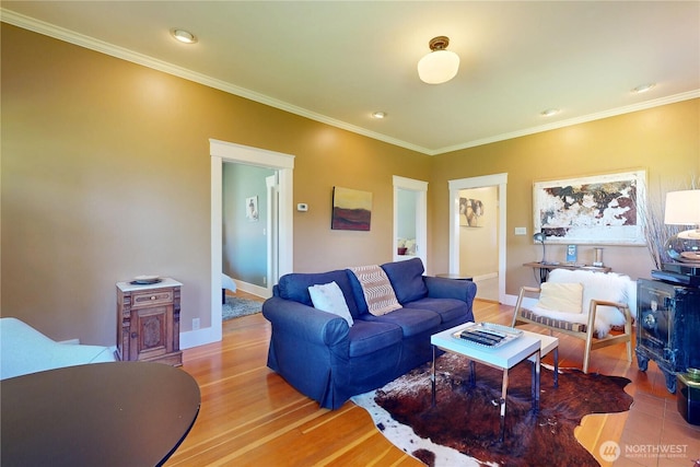 1250 Bryant, Walla Walla, WA 99362 - living area featuring crown molding, light wood-style floors, recessed lighting, and baseboards