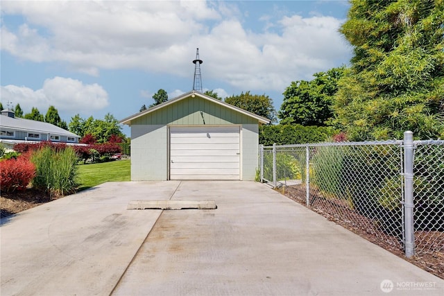 1250 Bryant, Walla Walla, WA 99362 - detached garage featuring driveway