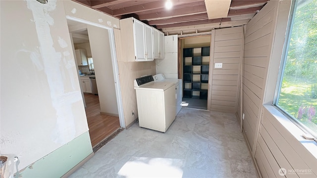 7459 Blaine Rd, Blaine, WA 98230 - washroom featuring washing machine and dryer and healthy amount of natural light