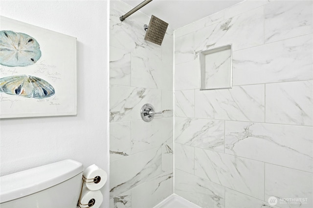 10056 Interlake Ave N, Seattle, WA 98133 - bathroom with tiled shower and toilet