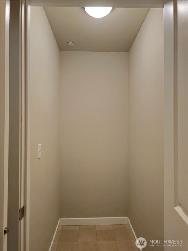 1901 78th Pl SE, Everett, WA 98203 - interior space featuring baseboards and light tile patterned floors