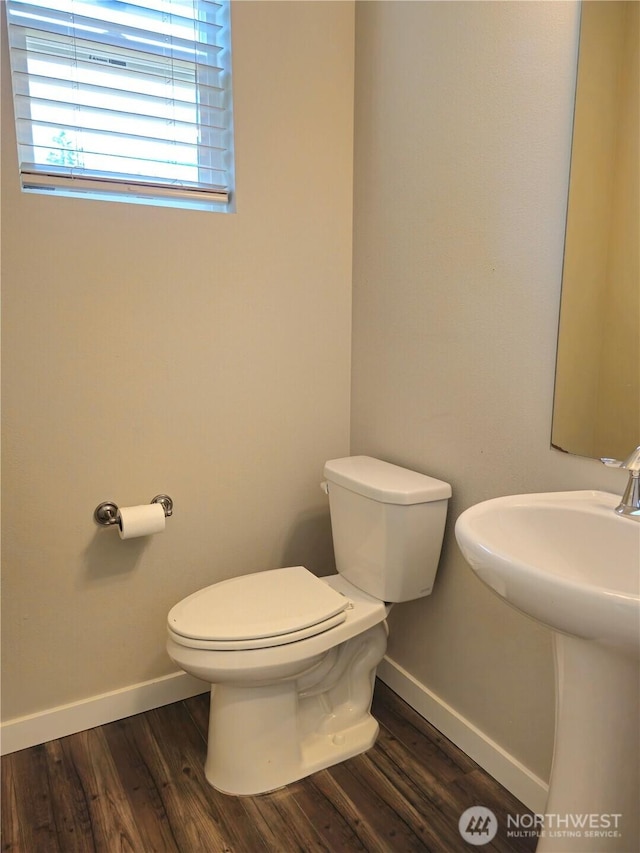 1901 78th Pl SE, Everett, WA 98203 - bathroom with baseboards and wood finished floors