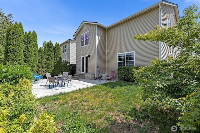 12524 SE 295th St, Auburn, WA 98092 - rear view of property with a patio and a lawn