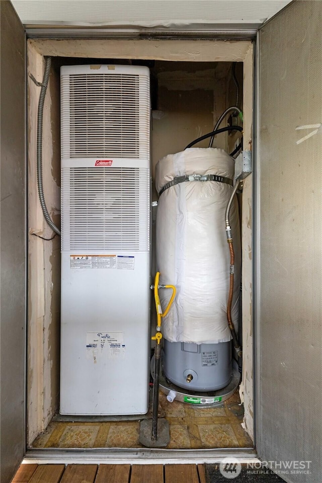 11216 127th St E Unit 19, Puyallup, WA 98374 - utilities featuring a heating unit