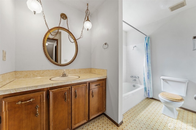 1015 143rd St S, Tacoma, WA 98444 - full bath featuring vanity, toilet, shower / tub combo with curtain, and tile patterned floors