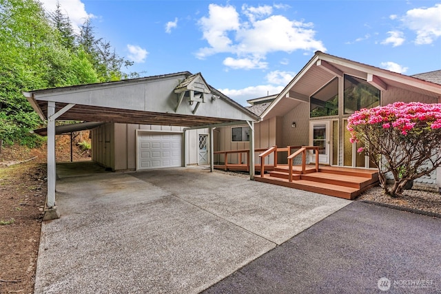 1086 W State Route 4, Skamokawa, WA 98647 - view of front of house with a detached garage