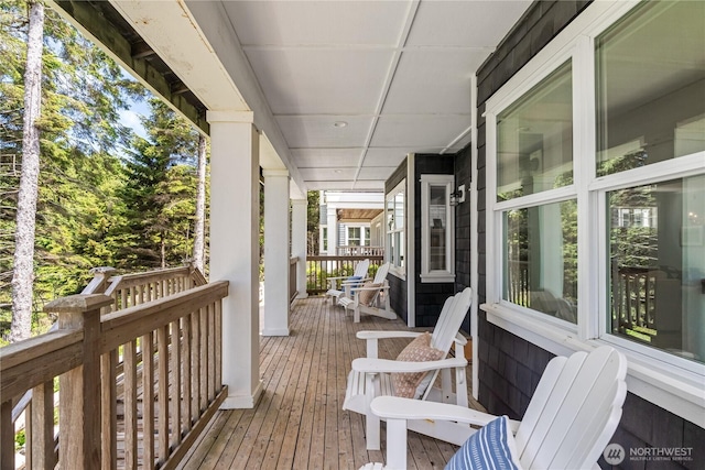 33 N Glen Ln, Pacific Beach, WA 98571 - view of porch
