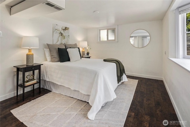 8414 9th Ave SW, Seattle, WA 98106 - bedroom with wood finished floors and baseboards