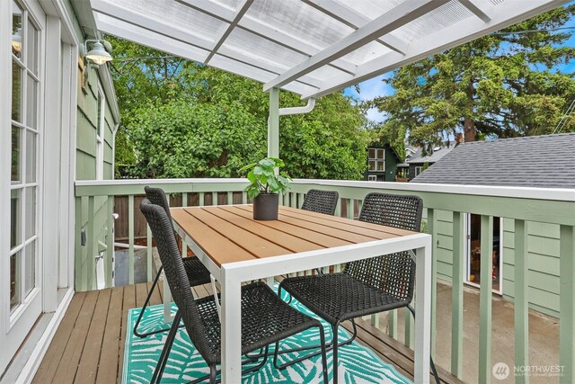 369 NW 49th St, Seattle, WA 98107 - deck with outdoor dining area