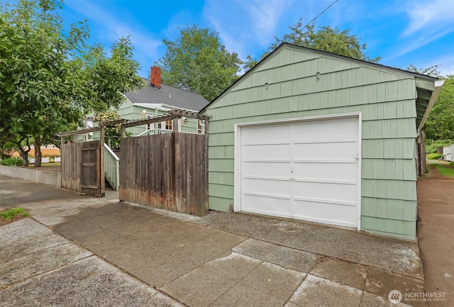 369 NW 49th St, Seattle, WA 98107 - detached garage featuring concrete driveway