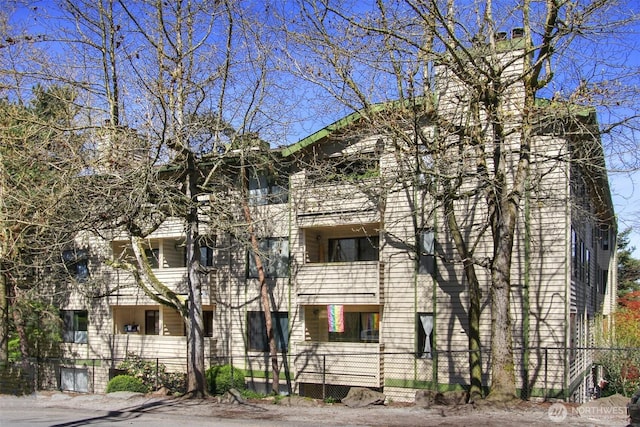 9512 1st Ave NE Unit 402, Seattle, WA 98115 - view of property