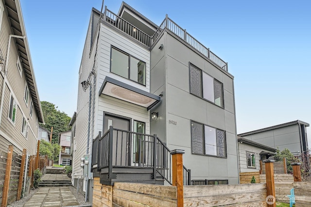 5930 18th Ave S, Seattle, WA 98108 - view of contemporary home