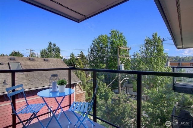 120 NW 39th St Unit 406, Seattle, WA 98107 - view of balcony