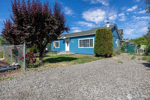 412 Maple Ct, Toppenish, WA 98948 - view of front of property