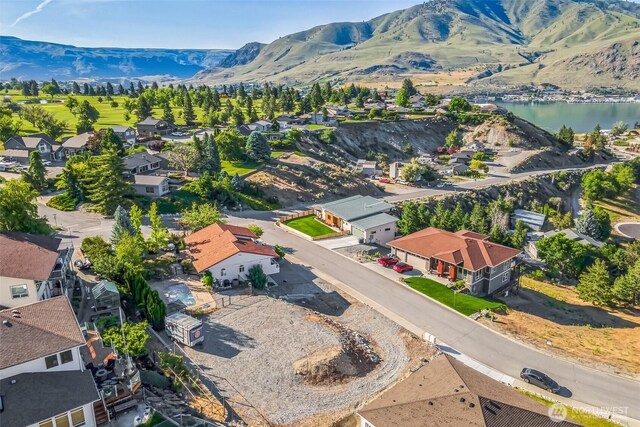 105 Hillcrest Pl, Chelan, WA 98816