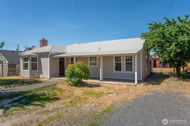 614 E Main Ave, Soap Lake, WA 98851 - ranch-style home featuring a chimney