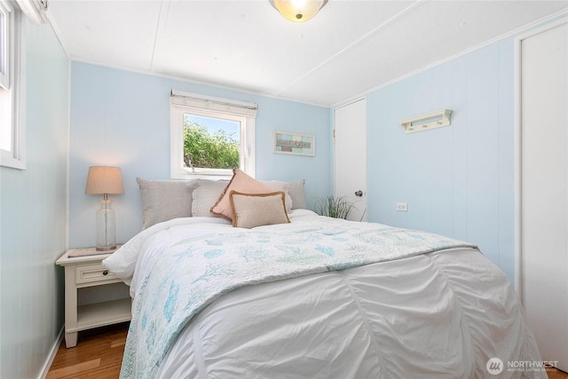 7535 Sunset Dr, Blaine, WA 98230 - bedroom with wood finished floors and baseboards