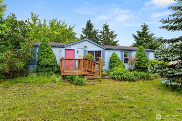 1201 8th St, Vader, WA 98593 - view of front of house featuring a front yard