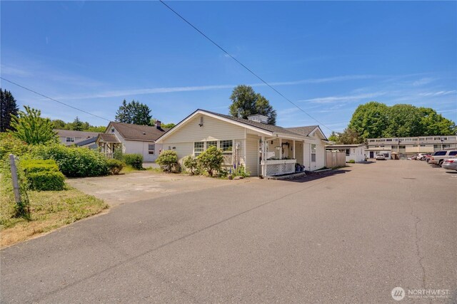 641 3rd Ave S, Kent, WA 98032 - ranch-style house with uncovered parking and covered porch