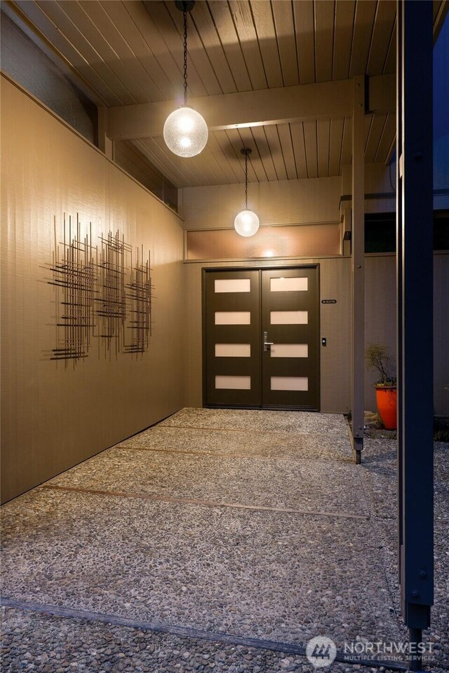 2019 Killarney Way, Bellevue, WA 98004 - corridor with beamed ceiling