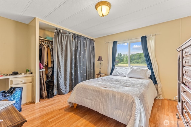 260 Ho Hum Ln, Aberdeen, WA 98520 - bedroom with wood finished floors and a closet