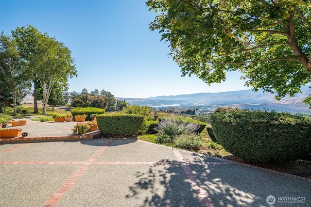 4180 April Dr, Wenatchee, WA 98801 - view of patio featuring a mountain view