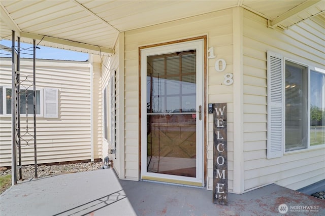 108 2nd St SE, Rainier, WA 98576 - view of doorway to property