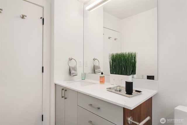 633 13th Ave E, Seattle, WA 98102 - bathroom featuring vanity