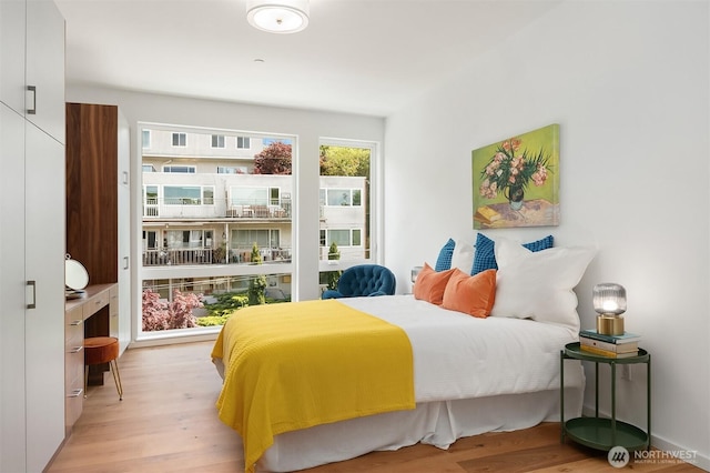 633 13th Ave E, Seattle, WA 98102 - bedroom featuring light wood-style floors