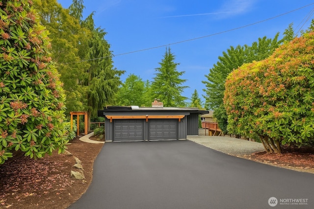 406 Center Pl, Everett, WA 98203 - view of detached garage