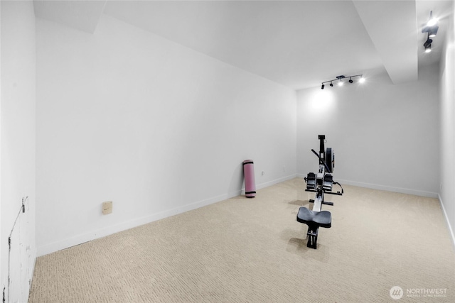 406 Center Pl, Everett, WA 98203 - workout area featuring carpet flooring and baseboards