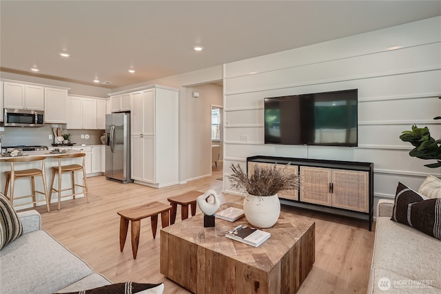 13461 192nd St E, Graham, WA 98338 - living area featuring light wood-style floors and recessed lighting