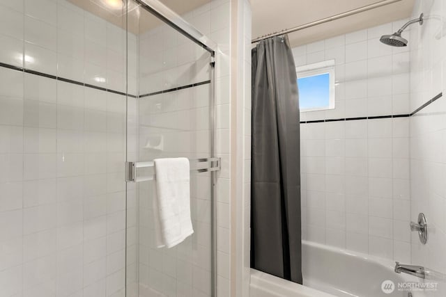 212 27th Ave E, Seattle, WA 98112 - full bath featuring shower / tub combo with curtain