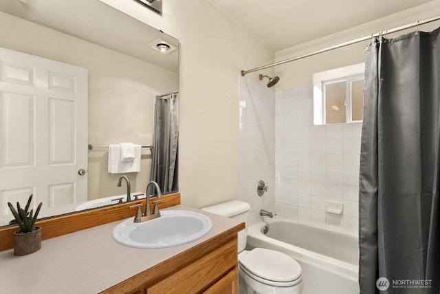 212 27th Ave E, Seattle, WA 98112 - full bath with vanity, shower / bath combo, and toilet