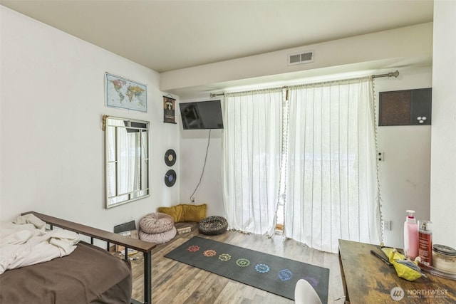 642 Sprague Valley Dr, Maple Falls, WA 98266 - bedroom with wood finished floors