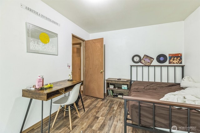 642 Sprague Valley Dr, Maple Falls, WA 98266 - bedroom with wood finished floors