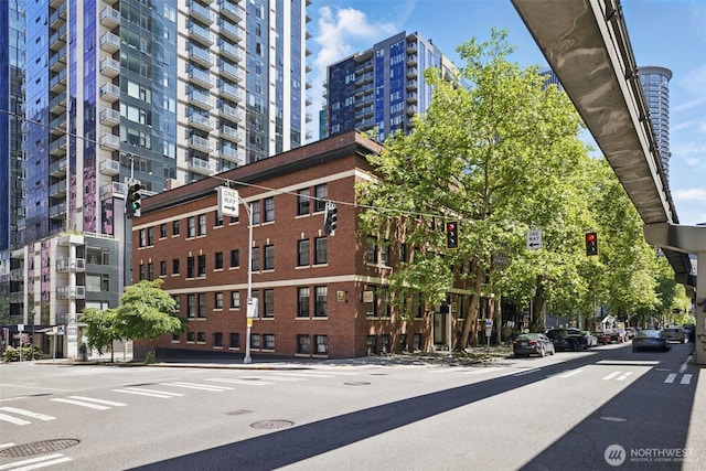 2132 5th Ave Unit 209, Seattle, WA 98121 - view of apartment building / complex