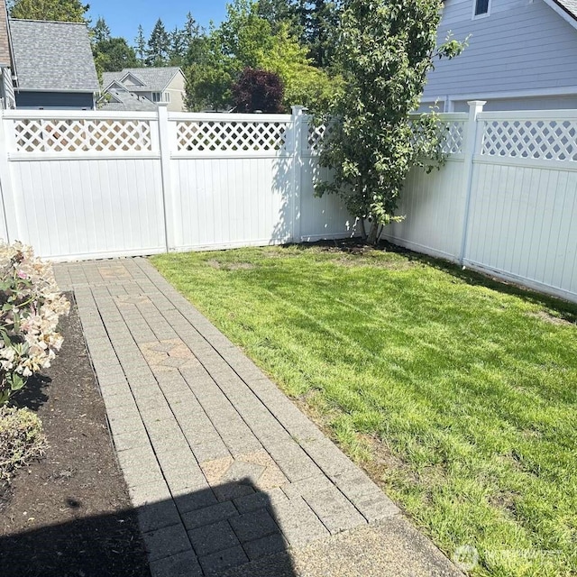 1436 Latham Ct, Dupont, WA 98327 - view of yard