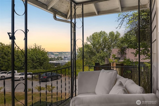 1306 E 32nd St, Tacoma, WA 98404 - view of sunroom / solarium