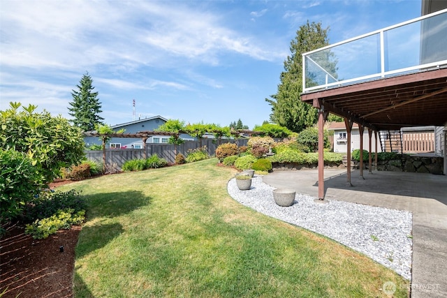 7215 N 23rd, Tacoma, WA 98406 - view of yard with a patio
