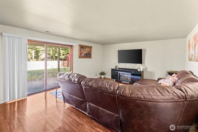 32232 7th Ave SW, Federal Way, WA 98023 - living room featuring wood finished floors