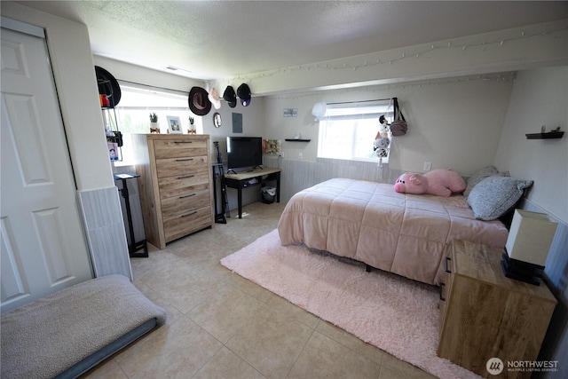 21266 Lafayette Rd, Sedro Woolley, WA 98284 - bedroom with light tile patterned flooring
